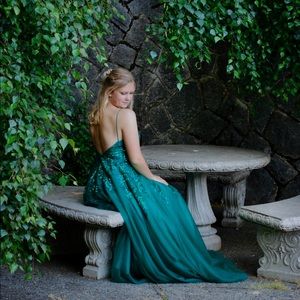 Meet your Posher, Anika